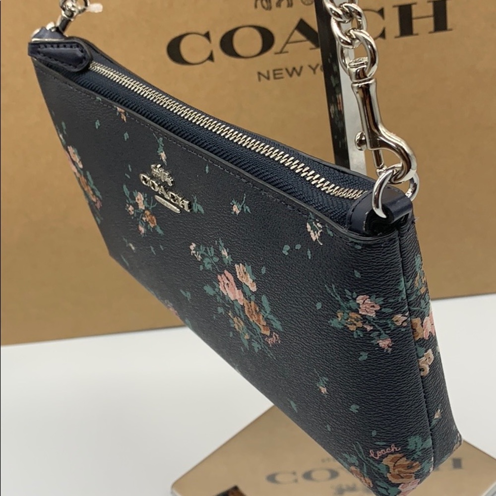 COACH ZIP TOP CROSSBODY WITH ROSE BOUQUET PRINT - Picture 15 of 16